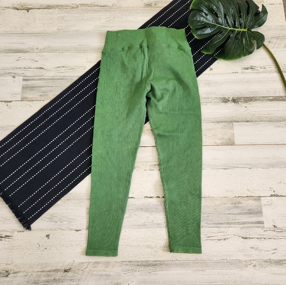 Aerie Offline 7/8 Hi Rise Leggings Seamless Green Size Large - Picture 5 of 5